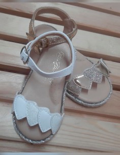 Sandaria corazones