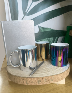 Tazas metalizadas grabadas